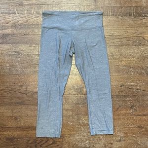 Lululemon Grey Capri Leggings Size 6